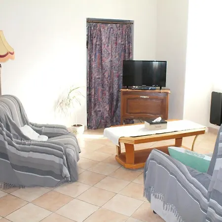 別荘 Maison De 2 Chambres Avec Jardin Clos Et Wifi A Allas Bocage *