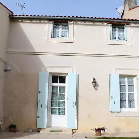 Maison De 2 Chambres Avec Jardin Clos Et Wifi A Allas Bocage Allas-Bocage